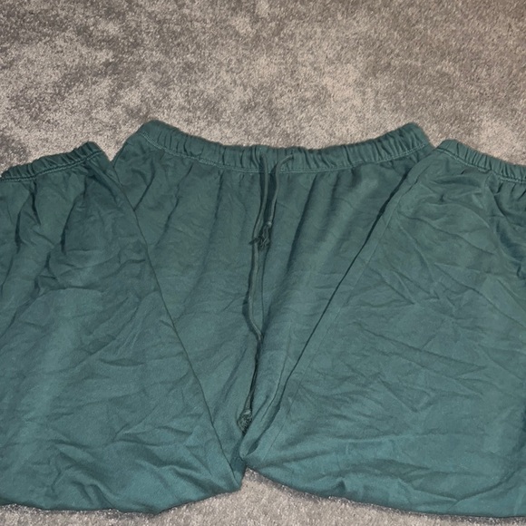 Aeropostale Pants - Women’s XL aeropostale sweat pant joggers green